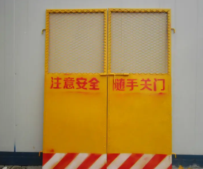 阳城施工电梯外架楼层防护门